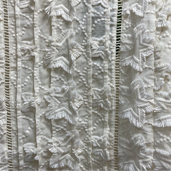 FARM RIO Star 3D Embroidered Blouse in Off White Small - NWT - Picture 8 of 10